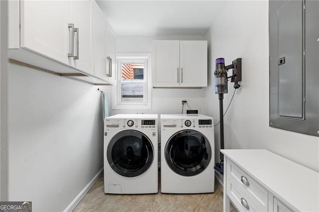 235 Leeward Lane, Roswell, GA 30076
