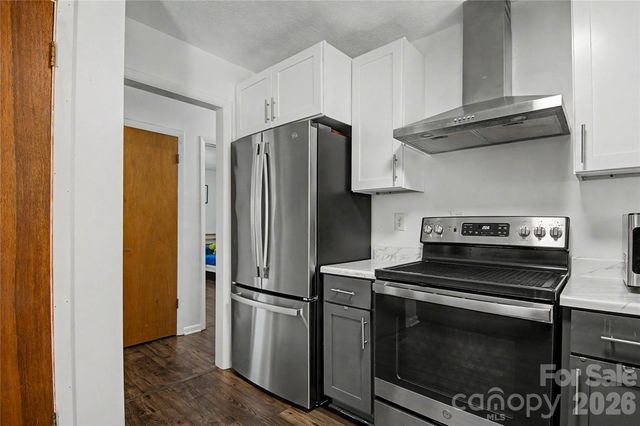 155 Chestnut Place, Arden, NC 28704