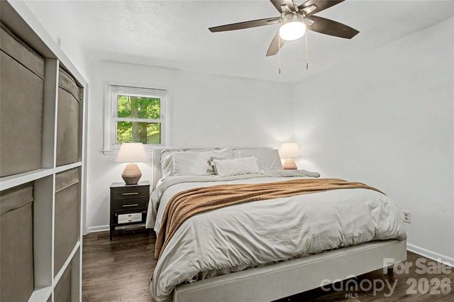 155 Chestnut Place, Arden, NC 28704