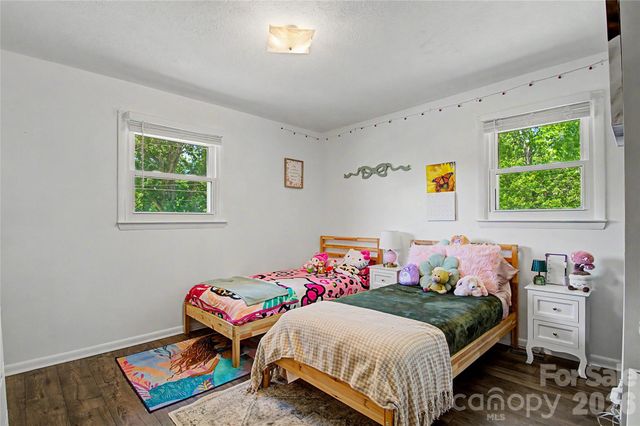 155 Chestnut Place, Arden, NC 28704