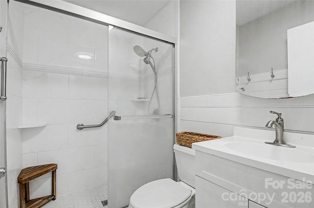 155 Chestnut Place, Arden, NC 28704
