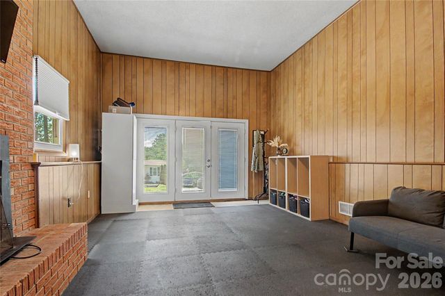 155 Chestnut Place, Arden, NC 28704
