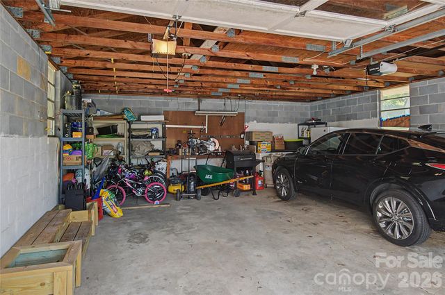 155 Chestnut Place, Arden, NC 28704