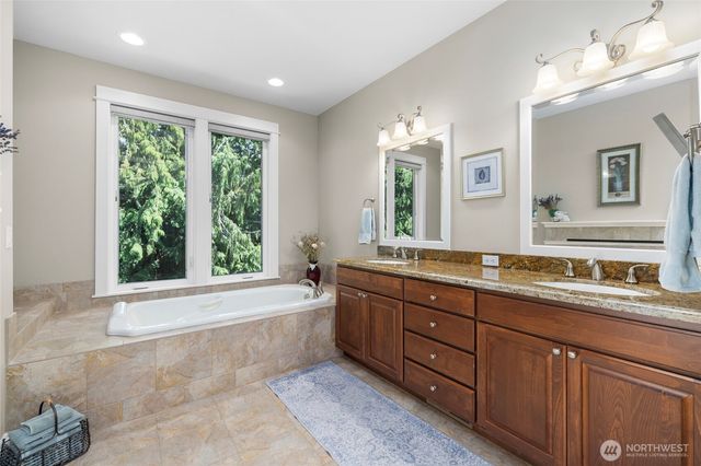 1808 Bakerview Court, Mount Vernon, WA 98274