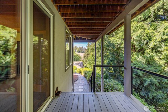 1808 Bakerview Court, Mount Vernon, WA 98274