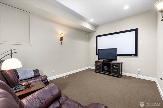 1808 Bakerview Court, Mount Vernon, WA 98274