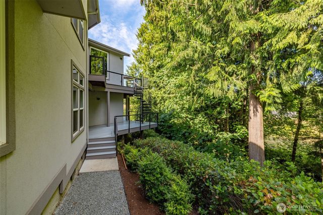 1808 Bakerview Court, Mount Vernon, WA 98274
