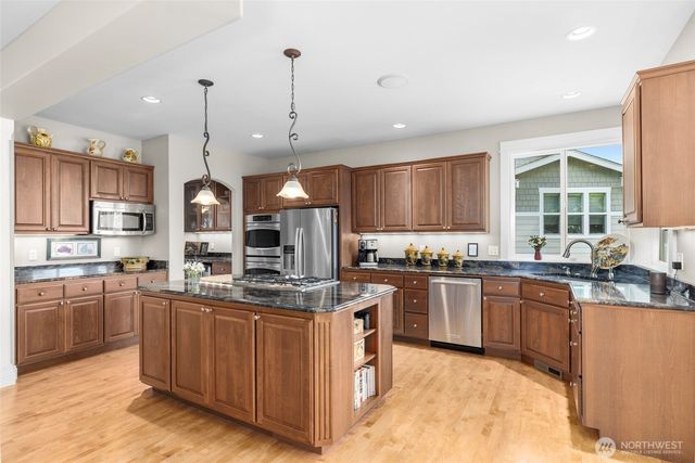 1808 Bakerview Court, Mount Vernon, WA 98274