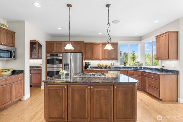 1808 Bakerview Court, Mount Vernon, WA 98274