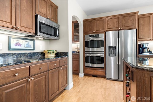 1808 Bakerview Court, Mount Vernon, WA 98274
