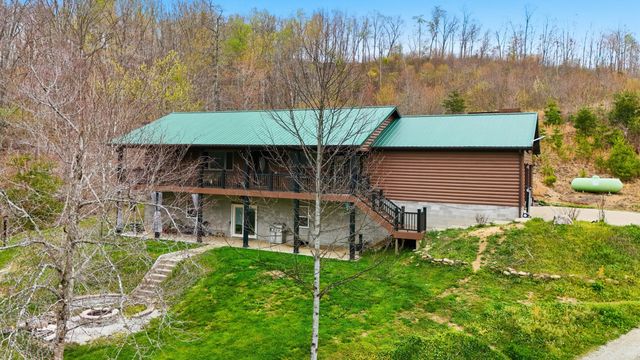 560 Davis Drive, Olive Hill, KY 41164