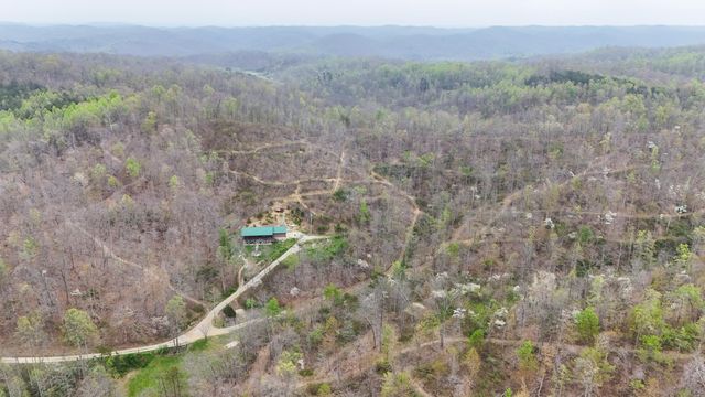 560 Davis Drive, Olive Hill, KY 41164