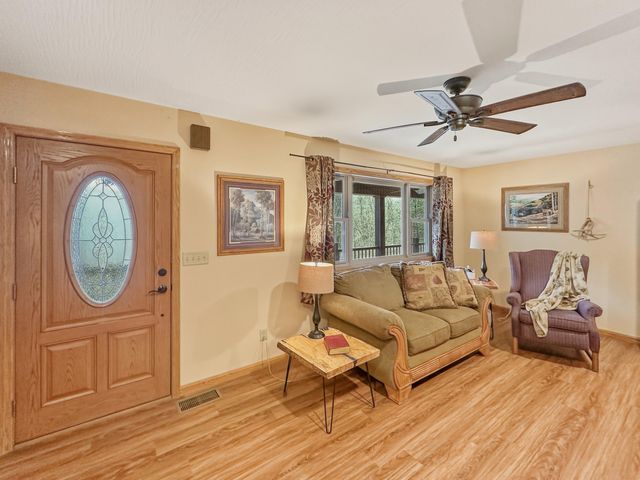 560 Davis Drive, Olive Hill, KY 41164