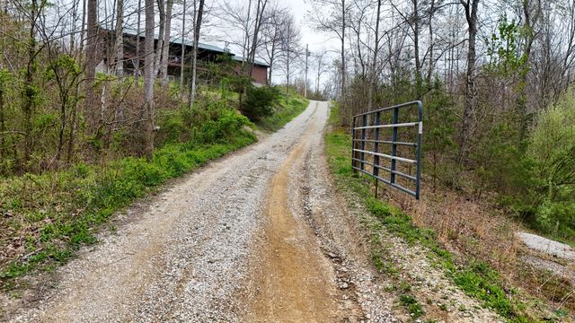 560 Davis Drive, Olive Hill, KY 41164