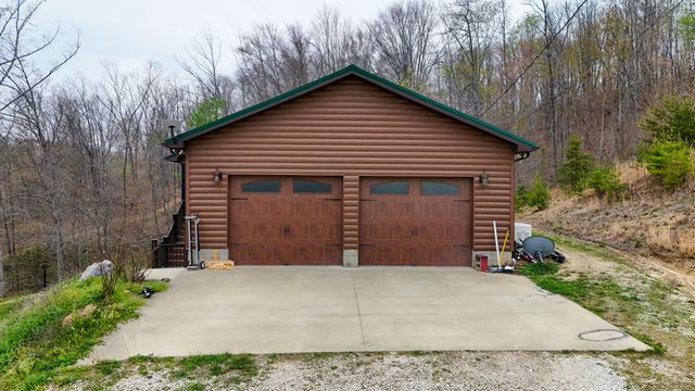 560 Davis Drive, Olive Hill, KY 41164
