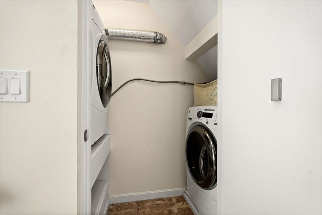 143 Burrill Street 301, Swampscott, MA 01907