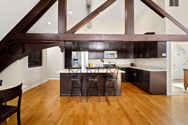 143 Burrill Street 301, Swampscott, MA 01907