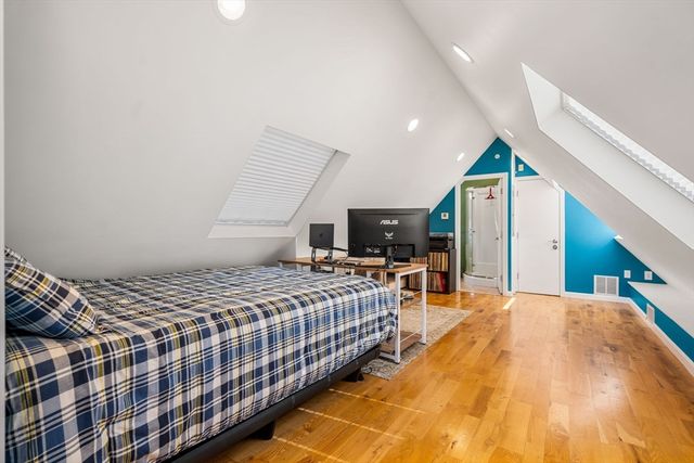 143 Burrill Street 301, Swampscott, MA 01907