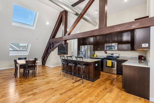 143 Burrill Street 301, Swampscott, MA 01907