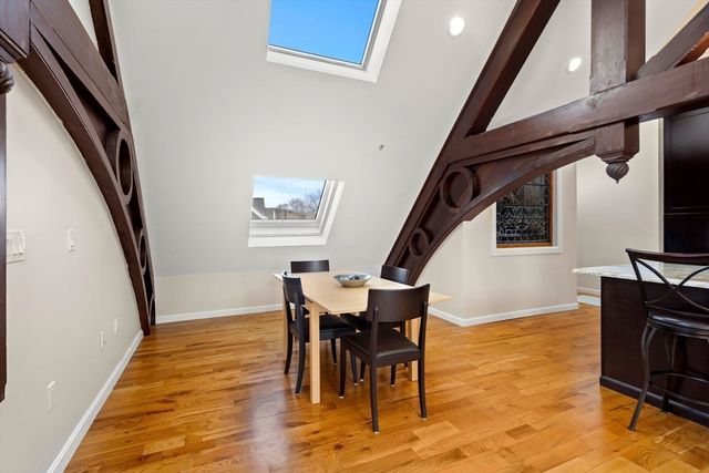 143 Burrill Street 301, Swampscott, MA 01907