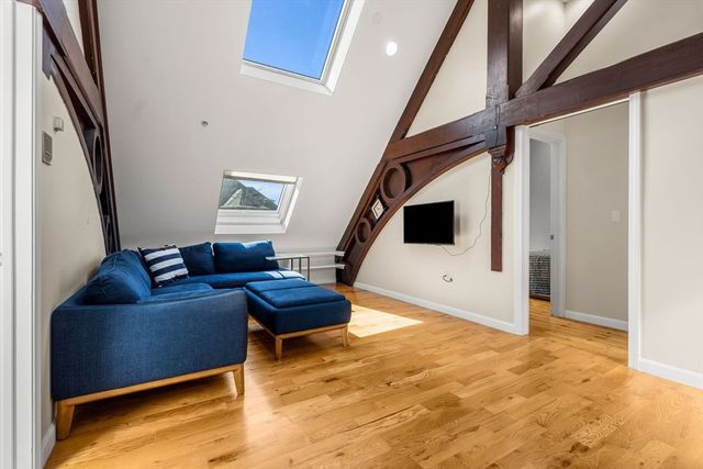 143 Burrill Street 301, Swampscott, MA 01907