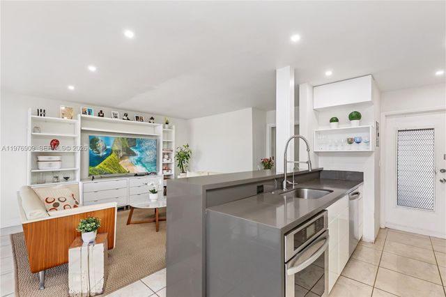 1400 N Tallwood Ave 306, Hollywood, FL 33021