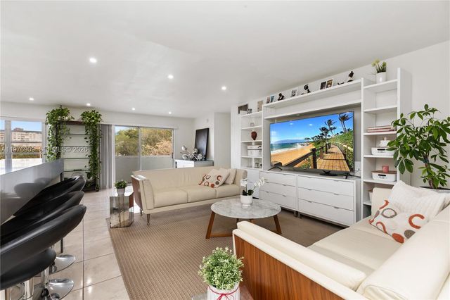 1400 N Tallwood Ave 306, Hollywood, FL 33021