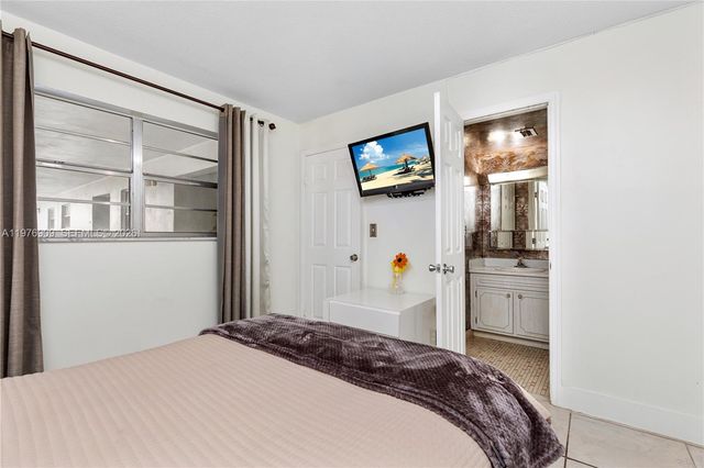 1400 N Tallwood Ave 306, Hollywood, FL 33021