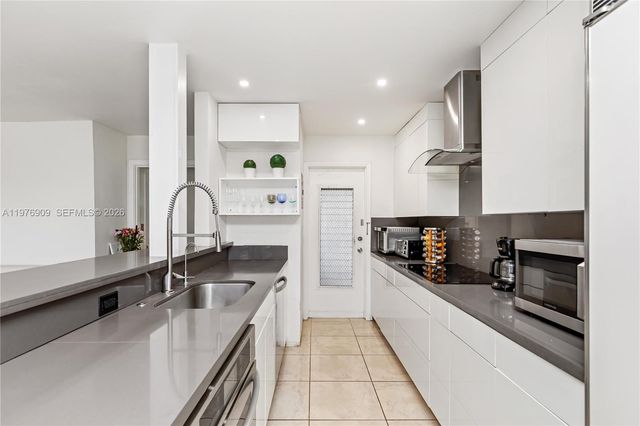 1400 N Tallwood Ave 306, Hollywood, FL 33021