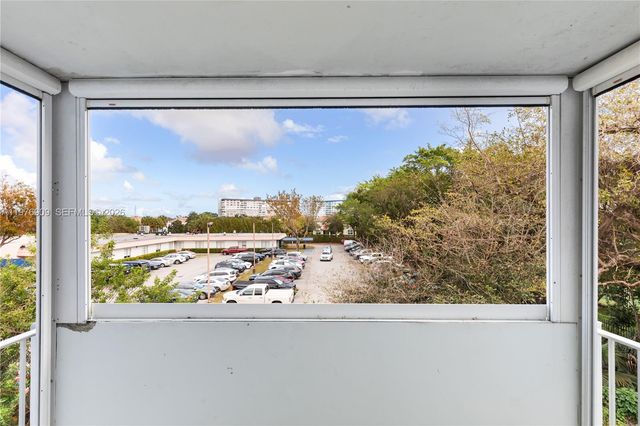 1400 N Tallwood Ave 306, Hollywood, FL 33021