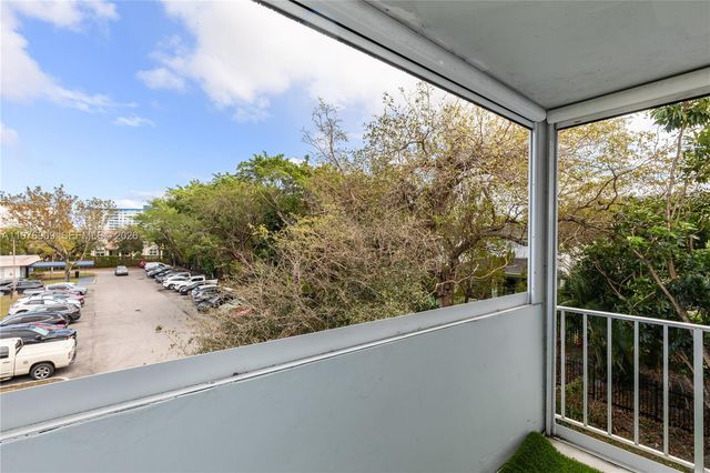 1400 N Tallwood Ave 306, Hollywood, FL 33021