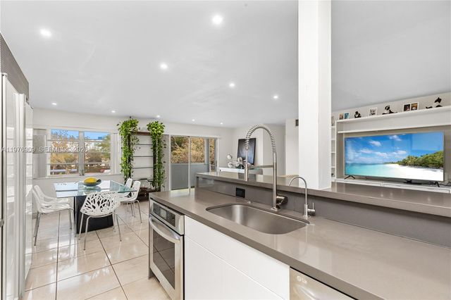 1400 N Tallwood Ave 306, Hollywood, FL 33021