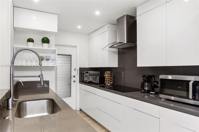 1400 N Tallwood Ave 306, Hollywood, FL 33021