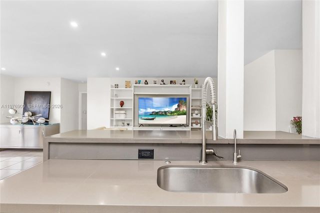 1400 N Tallwood Ave 306, Hollywood, FL 33021