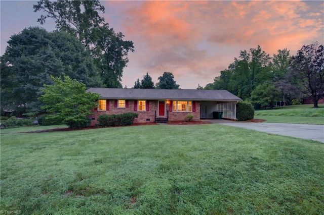 200 Brookview Circle, Jamestown, NC 27282