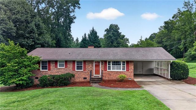 200 Brookview Circle, Jamestown, NC 27282