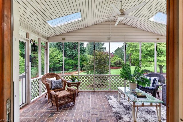 200 Brookview Circle, Jamestown, NC 27282