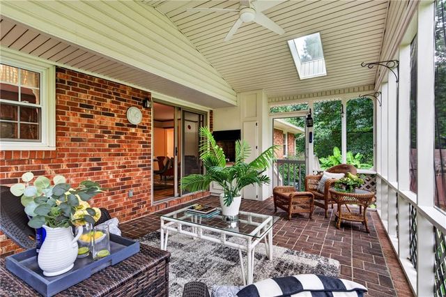 200 Brookview Circle, Jamestown, NC 27282