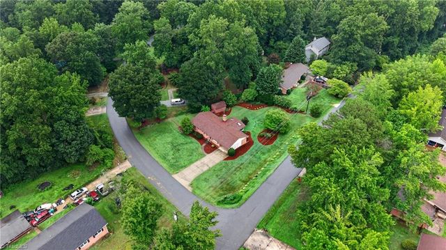 200 Brookview Circle, Jamestown, NC 27282