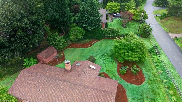 200 Brookview Circle, Jamestown, NC 27282