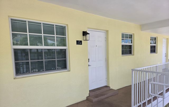 2660 NE 8th Avenue Unit 219, Wilton Manors, FL 33334