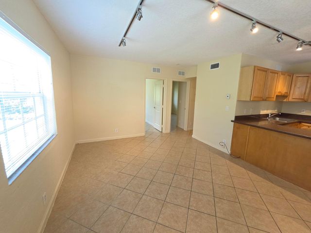 2660 NE 8th Avenue Unit 219, Wilton Manors, FL 33334