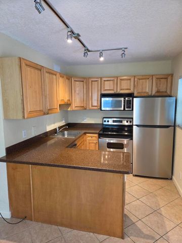 2660 NE 8th Avenue Unit 219, Wilton Manors, FL 33334