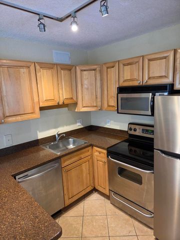 2660 NE 8th Avenue Unit 219, Wilton Manors, FL 33334