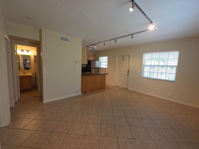 2660 NE 8th Avenue Unit 219, Wilton Manors, FL 33334
