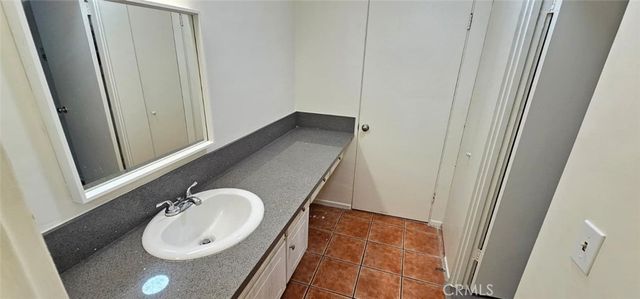 206 N Park View Street 103, Los Angeles, CA 90026