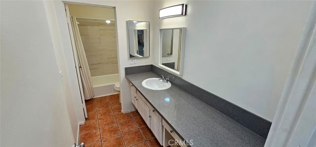 206 N Park View Street 103, Los Angeles, CA 90026