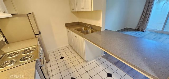 206 N Park View Street 103, Los Angeles, CA 90026