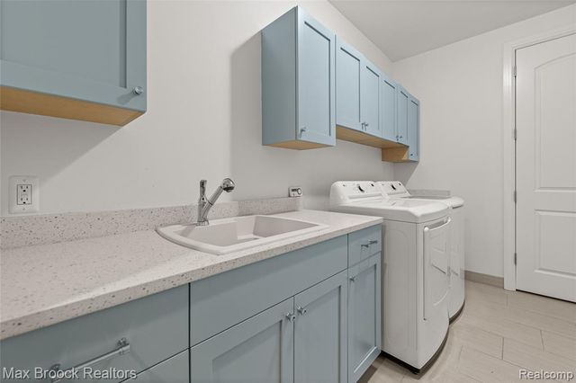 864 Chestnut Street, Birmingham, MI 48009