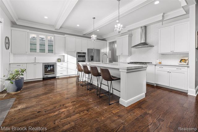 864 Chestnut Street, Birmingham, MI 48009